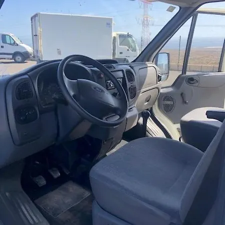 مكان تخييم Autocaravanas Renatals
